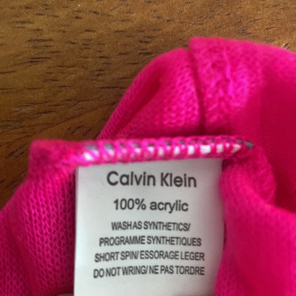 NEW Calvin Klein bright pink soft light infinity scarf - Picture 5 of 6